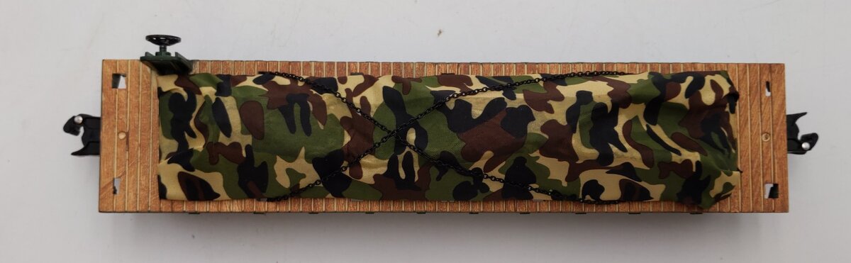 Menards 279-3478 O US Army Flat Car w/Tarped Load #22975 LN
