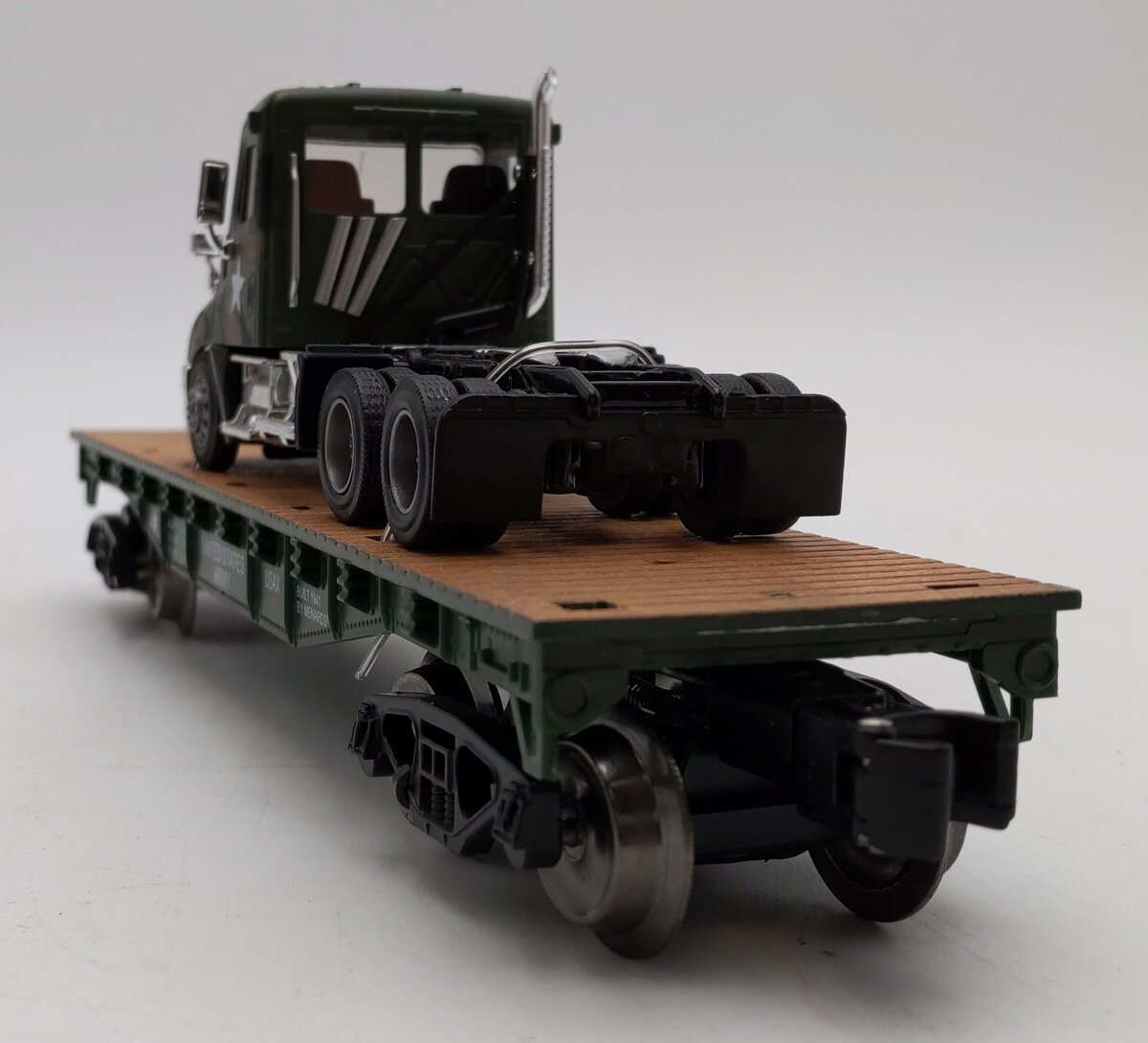 Menards Gold Line O Gauge Army Flatcar w/ Army Semi Tractor No.279-3966 LN