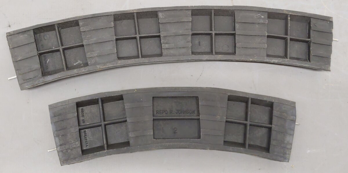 American Flyer & Other Vintage S Gauge Rubber Roadbeds w/ Track (16) VG