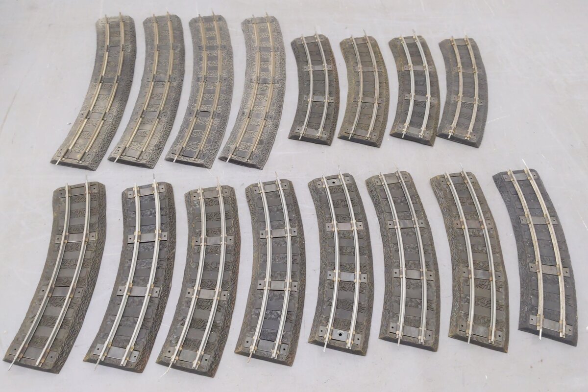 American Flyer & Other Vintage S Gauge Rubber Roadbeds w/ Track (16) VG