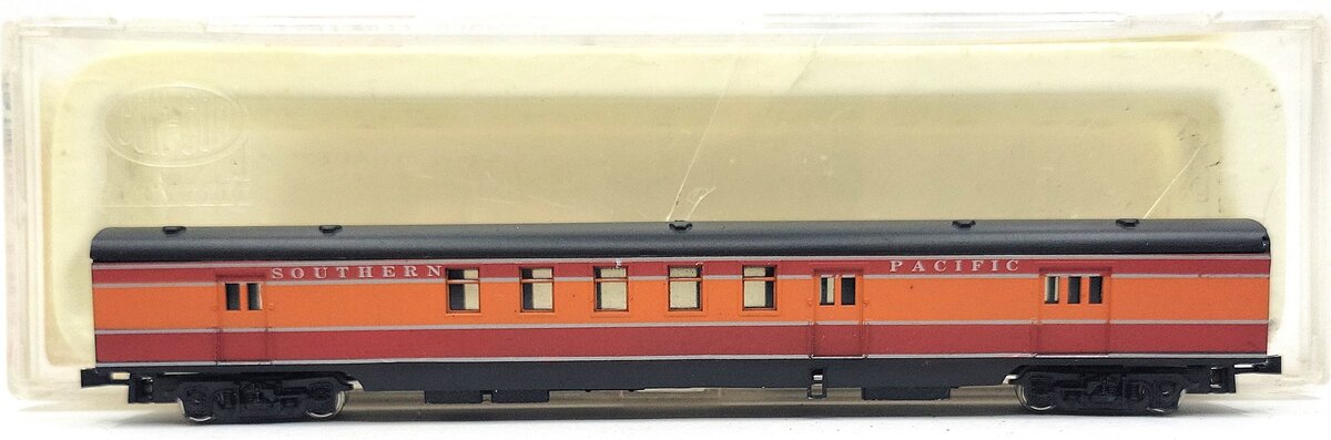 Con-Cor 0001-04031F N Scale Southern Pacific Daylight RPO Smooth Passenger Car EX/Box