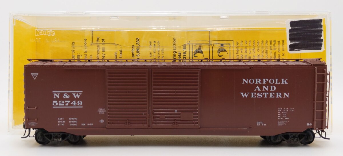 Kadee 6705 HO Norfolk & Western 50' PS-1 Boxcar #52749 EX/Box