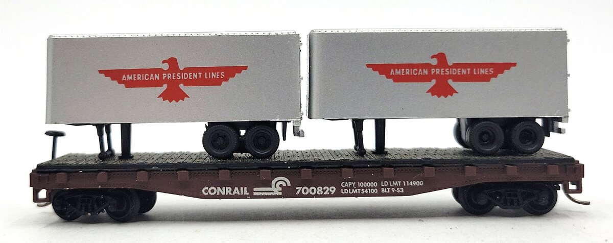 Atlas 3753 N Scale Conrail Flat Car w/ American President Lines Trailers VG/Box