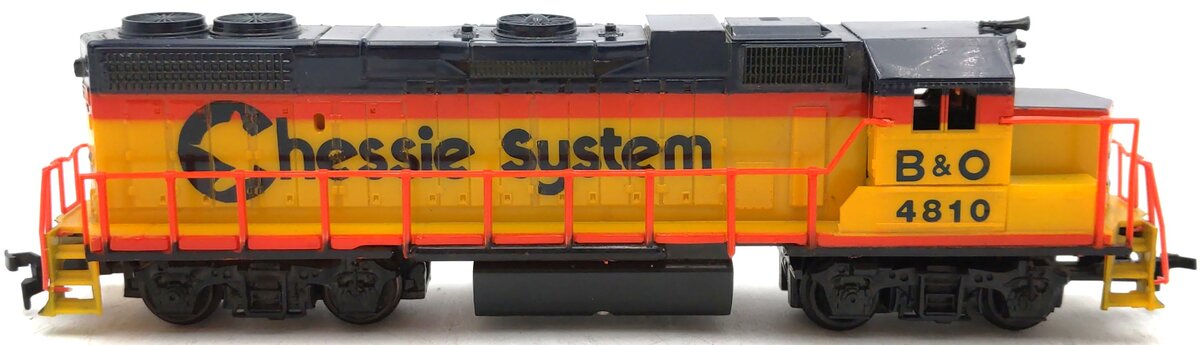 Life Like HO Chessie System B&O GP-38 Diesel Locomotive #4810 EX