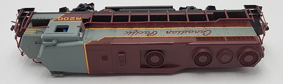 Spectrum 82018 HO Scale Canadian Pacific Powered GP-30 Diesel Locomotive #8200 EX