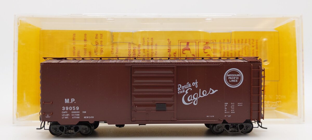 Kadee 5242 HO Scale Missouri Pacific 40' PS-1 Boxcar with Scale Couplers #39059 EX/Box