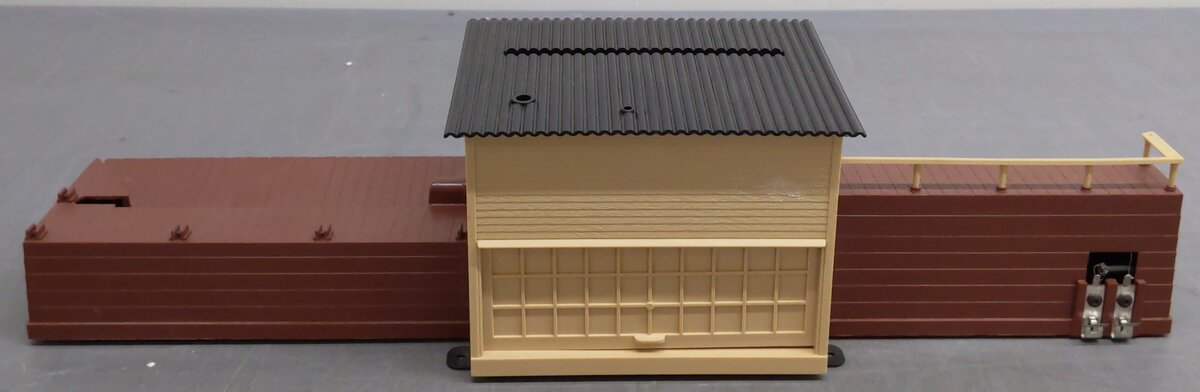 Lionel 6-12873 O Operating Sawmill with Brown Base VG