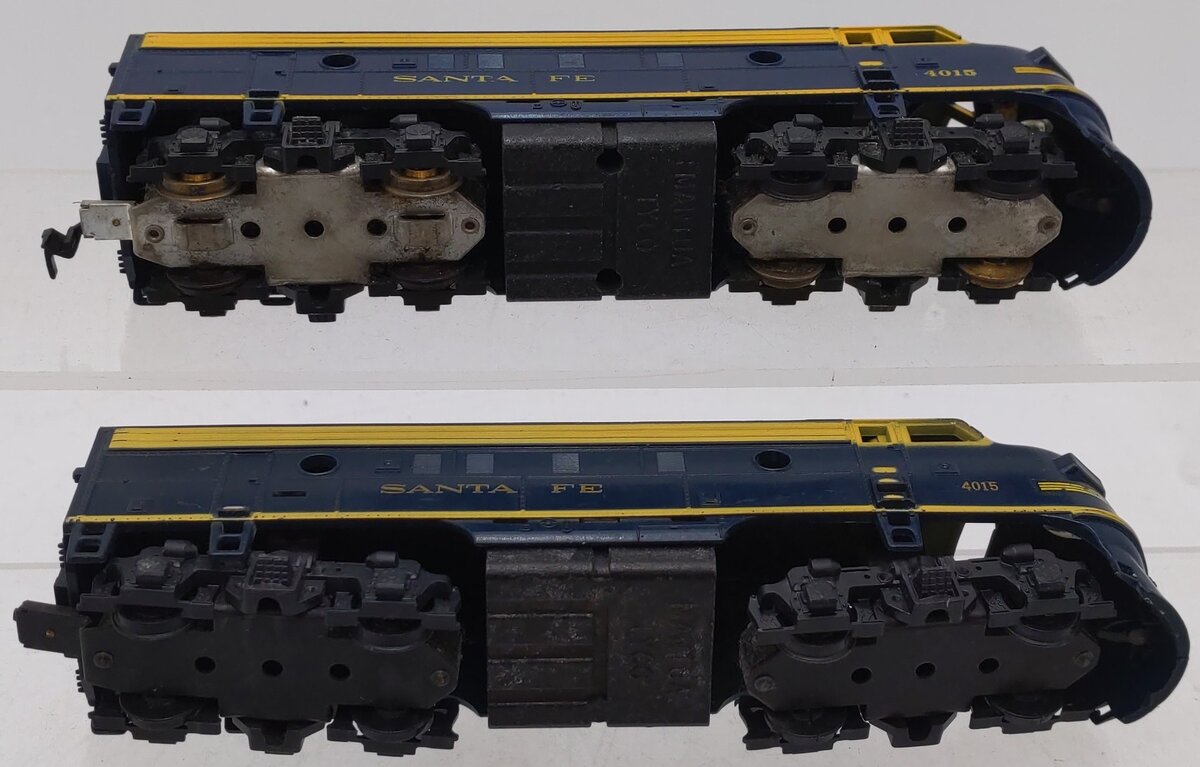 Tyco F7A Santa Fe Powered & Dummy AA Diesel Locomotive Set #4015