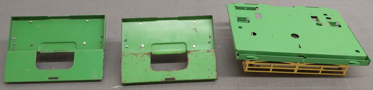 Lionel O Gauge Vintage Accessories; 3462P x 2, 3472, x 2, 3656, [5] VG/Box