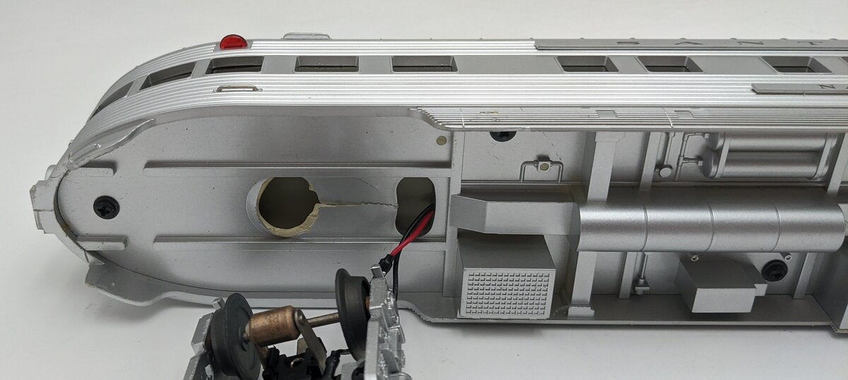 MTH 20-6543 O Gauge Santa Fe 70' Streamlined Observation Car "Navajo"