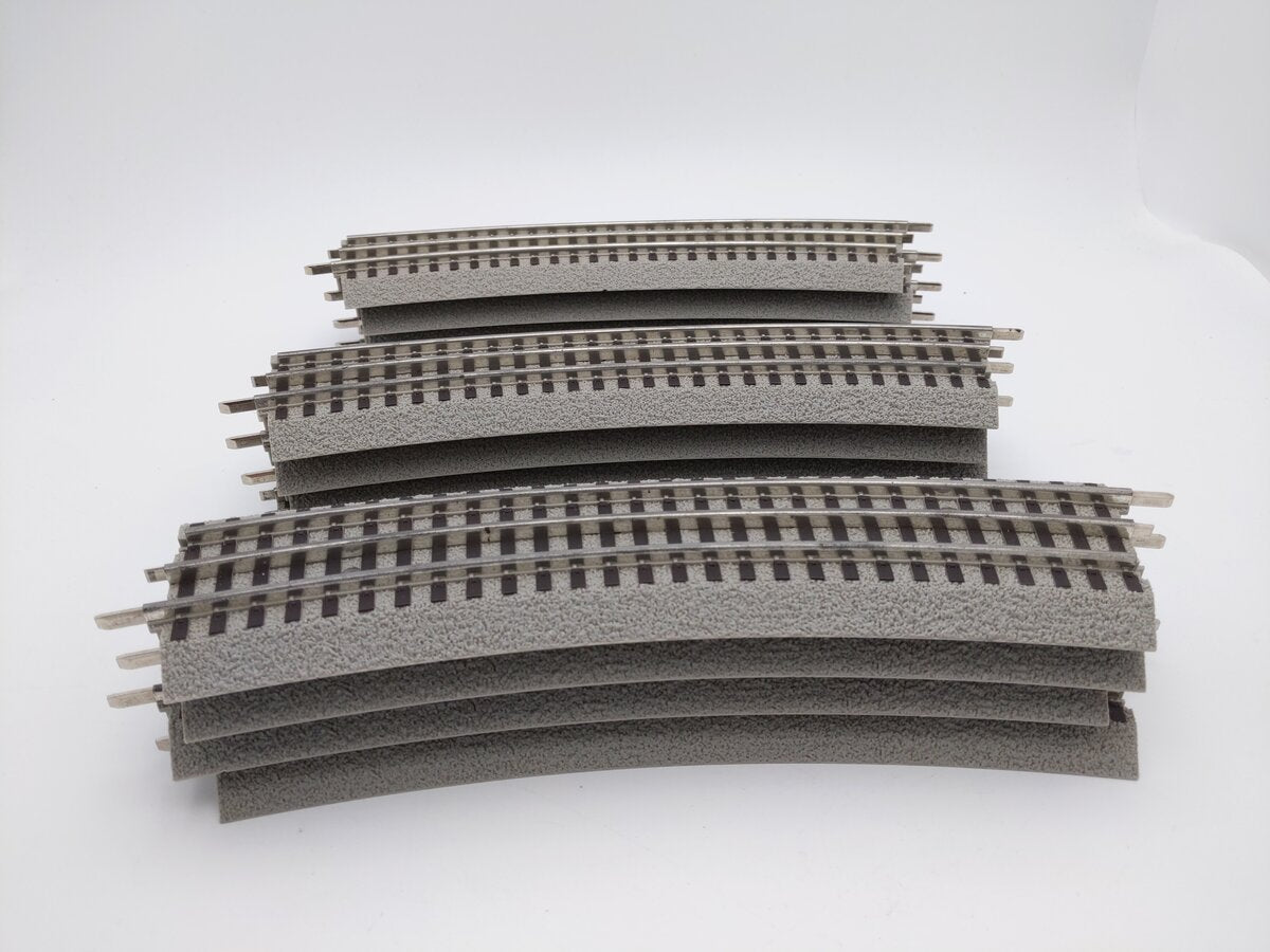 Lionel 6-12056 FasTrack O60 Curved Track (12) EX