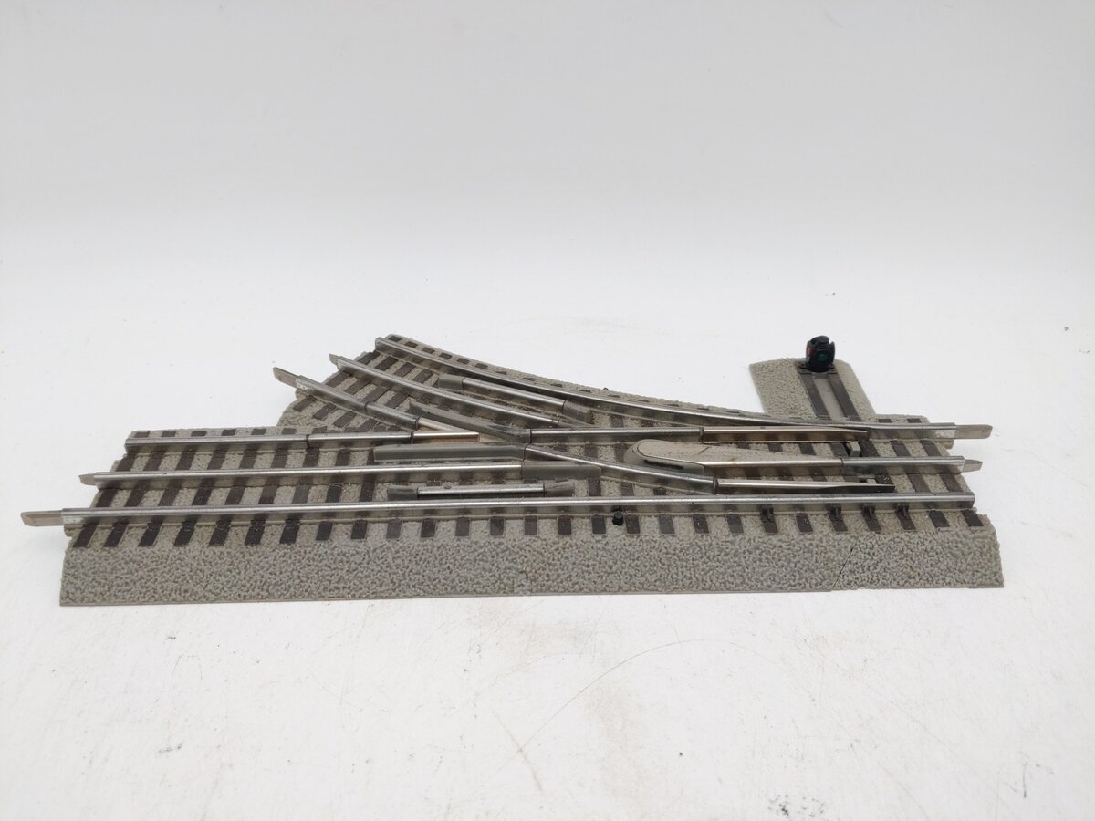 Lionel 6-81253 O-31 Remote Right Hand FasTrack Switch Turnout EX/Box