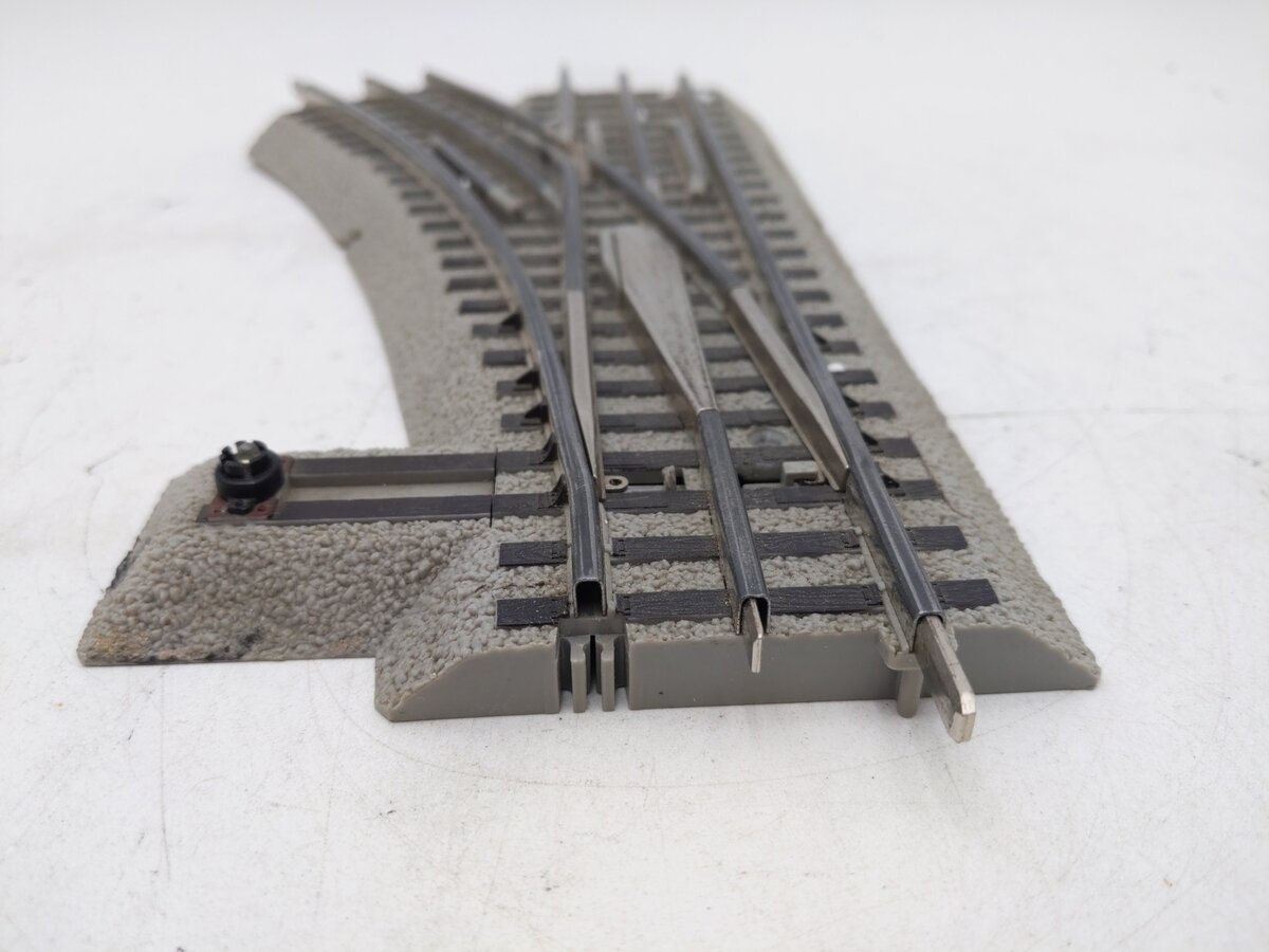 Lionel 6-12045 O36 Left Hand Remote-Control FasTrack Curved Switch Turnout EX/Box