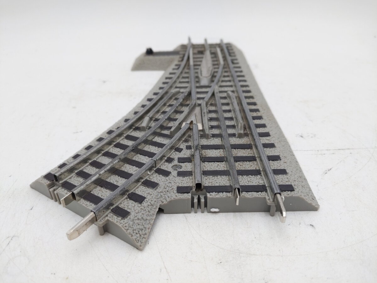 Lionel 6-12046 O Gauge O36 Right Hand Remote-Control FasTrack Switch/Turnout EX/Box