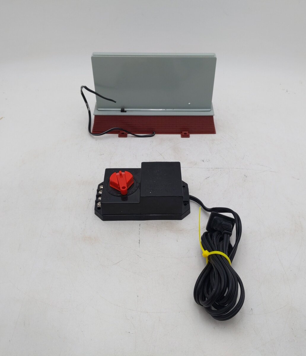 Lionel 6-14138 Snap On Animated Billboard & Transformer Set EX/Box