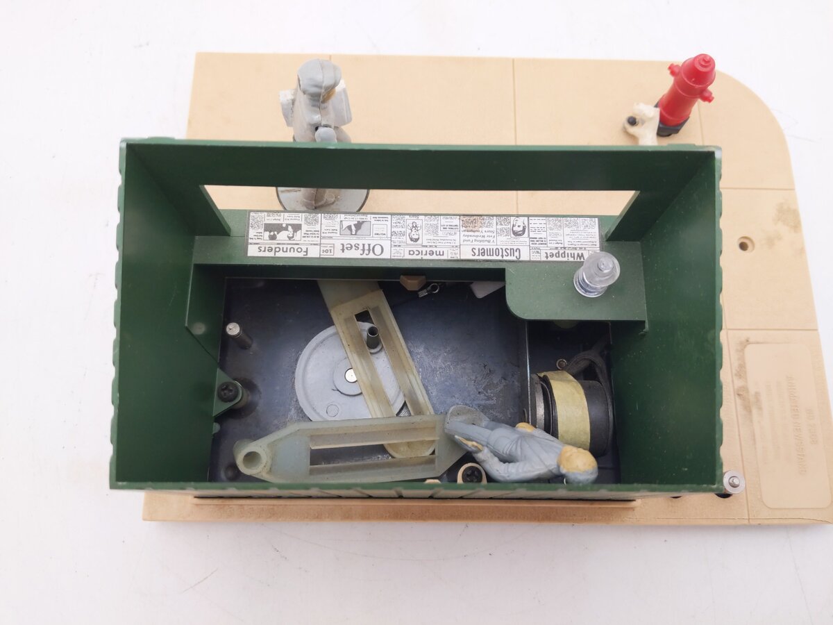 Lionel 6-2308 O Gauge Animated News Stand EX/Box
