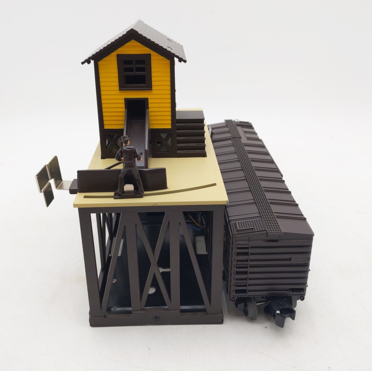 Lionel 6-34194 UPS Operating Packaging Station EX/Box