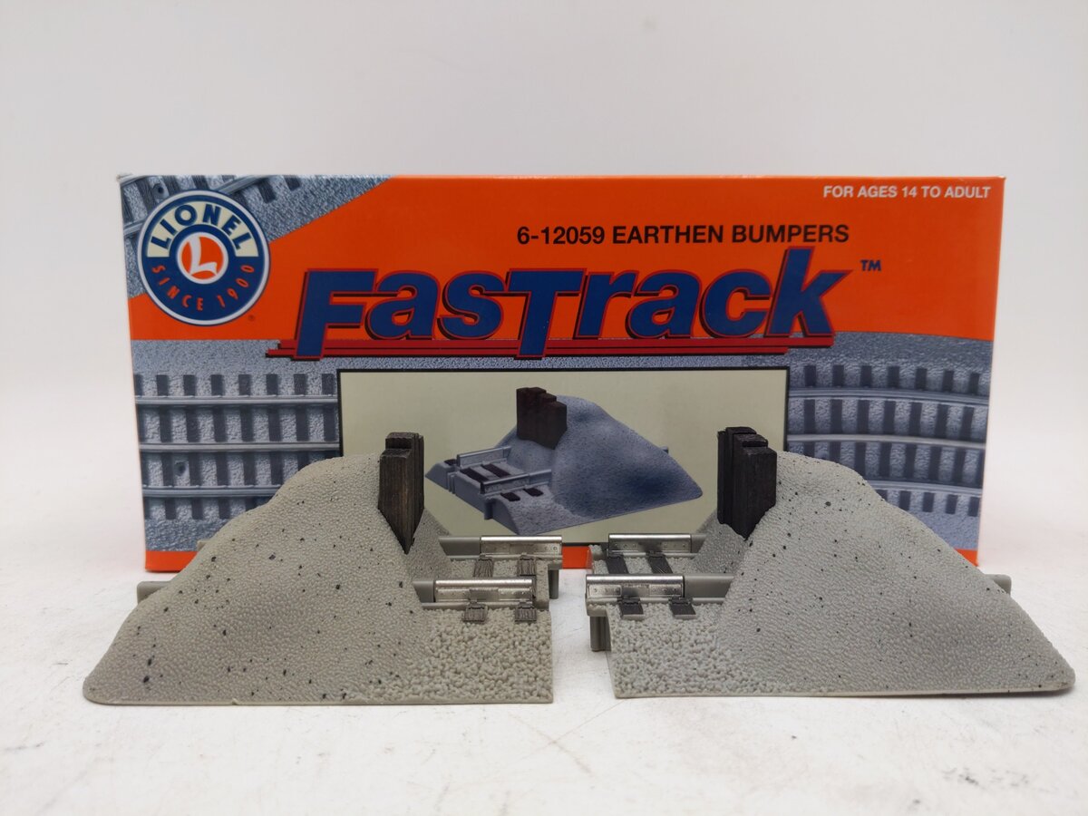 Lionel 6-12059 O Scale Fast Track Earthen Bumpers (Pack of 2) EX/Box