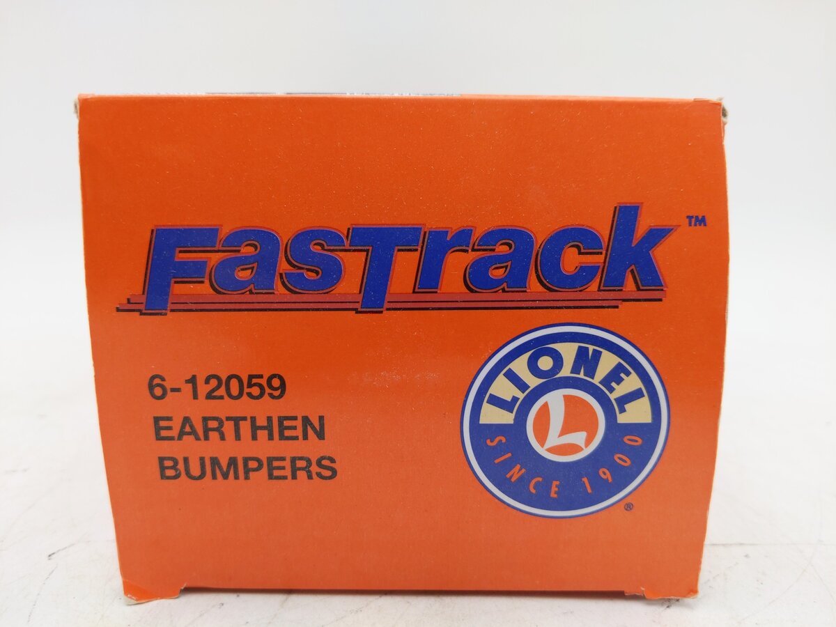 Lionel 6-12059 O Scale Fast Track Earthen Bumpers (Pack of 2) EX/Box