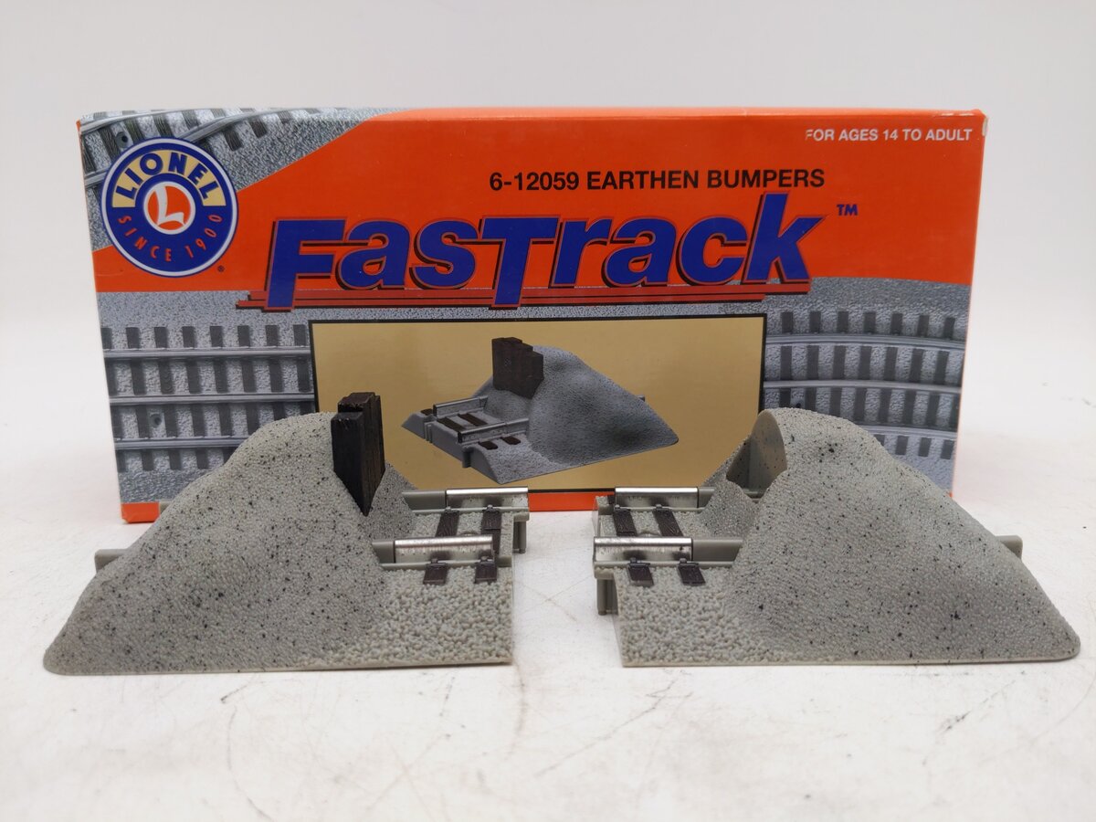 Lionel 6-12059 O Scale Fast Track Earthen Bumpers (Pack of 2) EX/Box