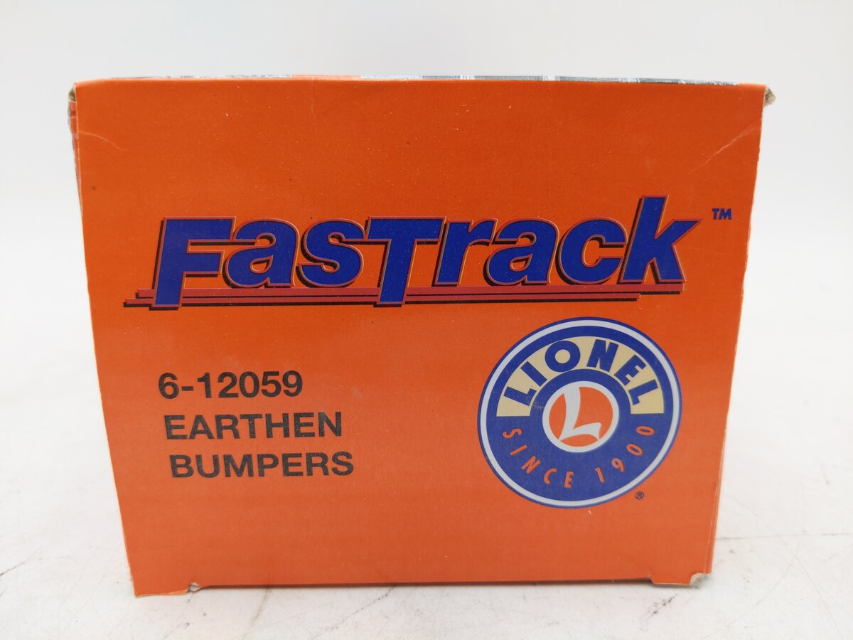 Lionel 6-12059 O Scale Fast Track Earthen Bumpers (Pack of 2) EX/Box