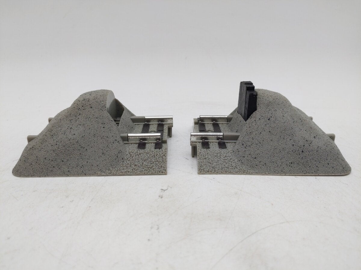 Lionel 6-12059 O Scale Fast Track Earthen Bumpers (Pack of 2) EX/Box