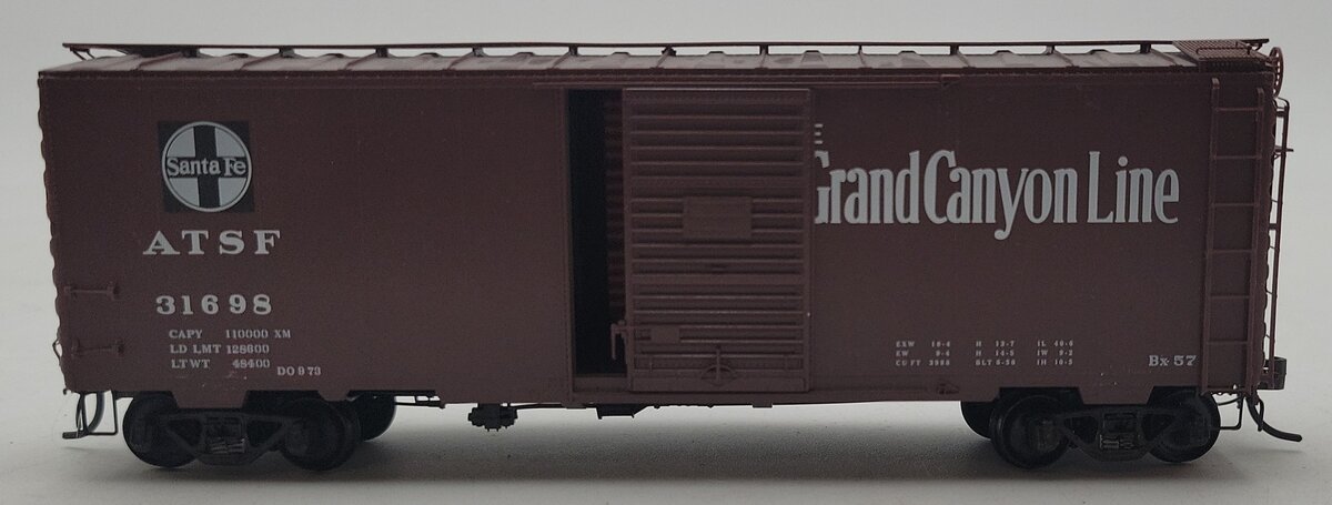 Kadee 4018 HO Atchison, Topeka & Santa Fe 40' PS-1 Boxcar #31698 LN/Box
