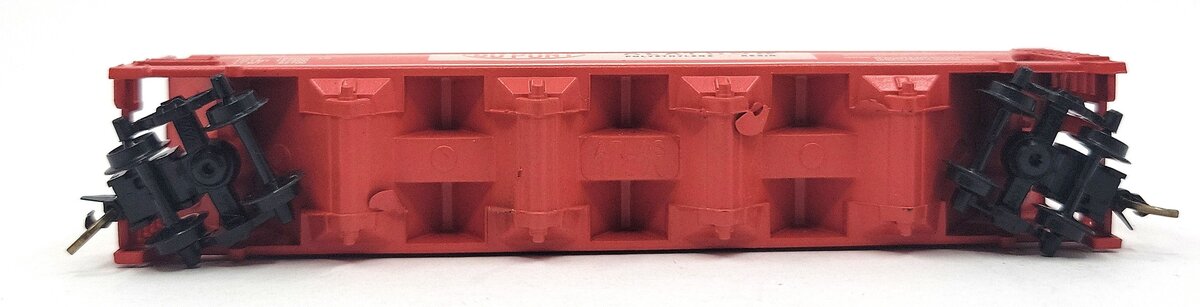 Atlas 3713 N Scale Dupont ACF Centerflow 4 Bay Covered Hopper #36025 LN/Box