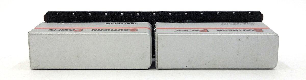 Atlas 3744 N Scale South Pacific Piggyback Flat Car w/ Trailers EX/Box
