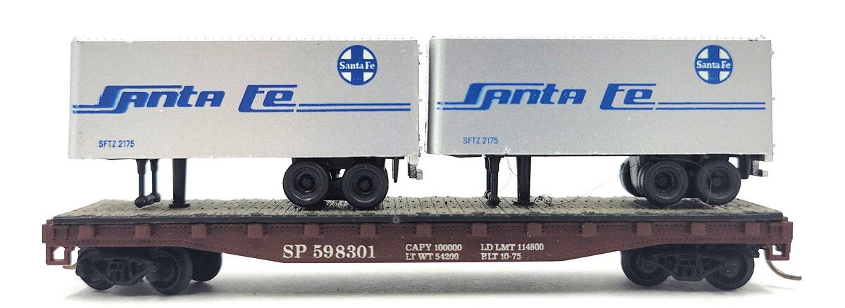 Atlas 3744 N Scale South Pacific Piggyback Flat Car w/ Trailers EX