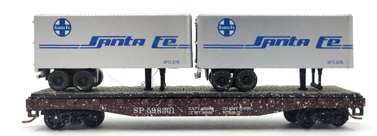 Atlas 3744 N Scale South Pacific Piggyback Flat Car w/ Trailers EX