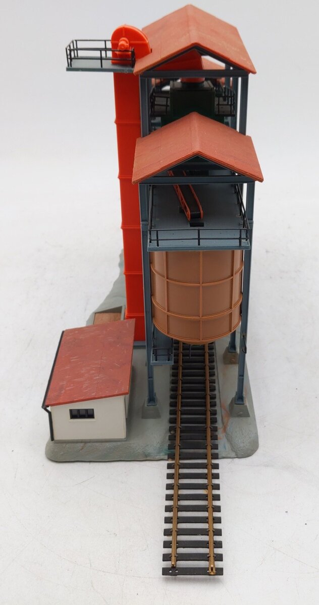 Kibri F424 HO Gauge Silo Loading Dock EX
