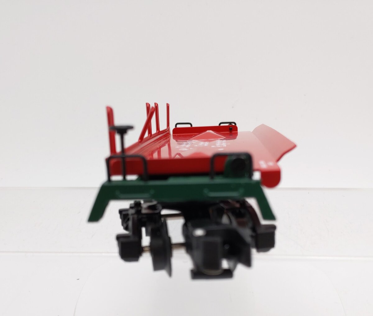 American Flyer 6-49028 S Gauge Candy Cane Operating Dump Car/Box