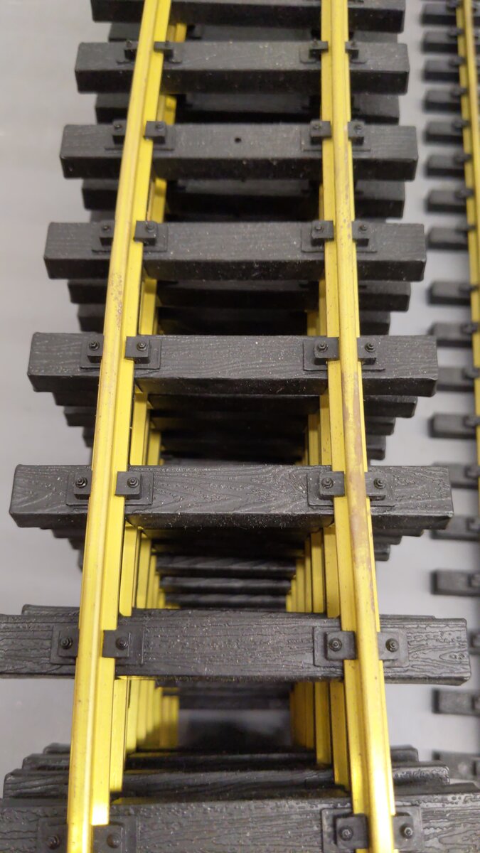 USA Trains and Other Assorted Curved & Straight Track Sections [9] EX