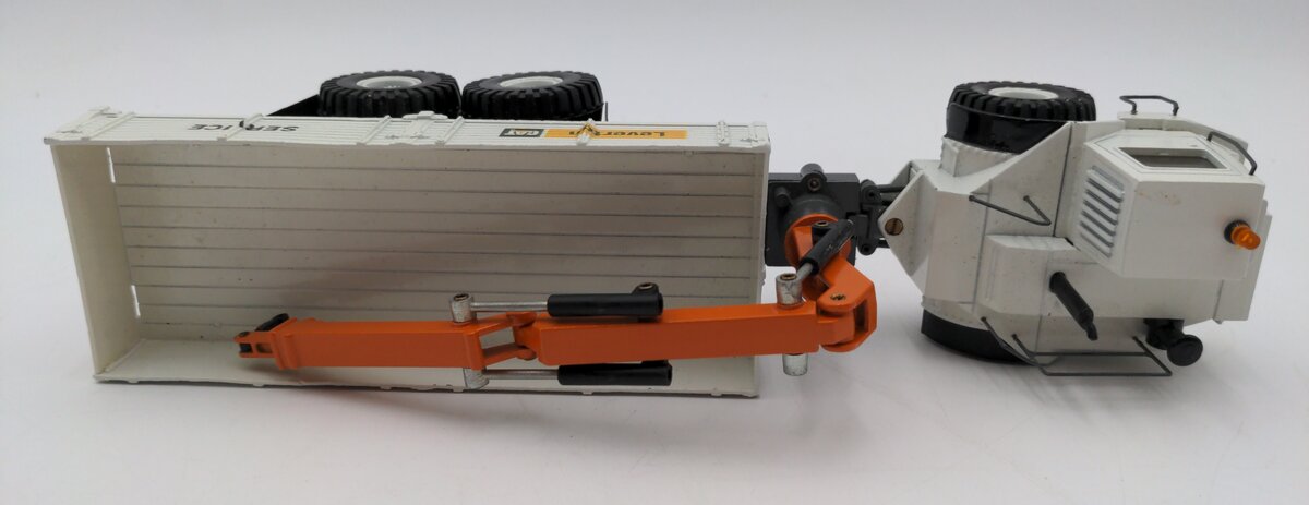 Ertl Leverton CAT White Flatbed With Orange Crane VG