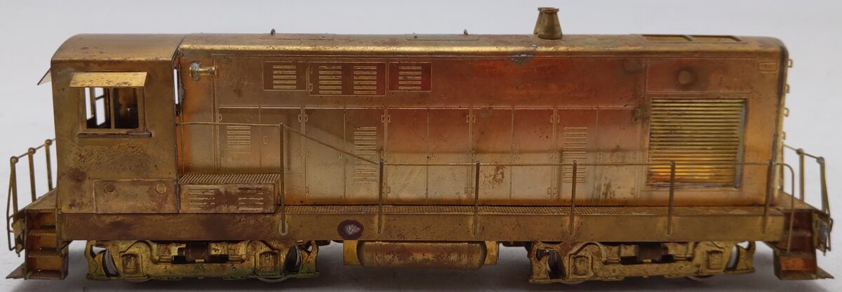 Perfect Scale Models HO Brass Fairbanks-Morse H12-44 Diesel Locomotive/Box