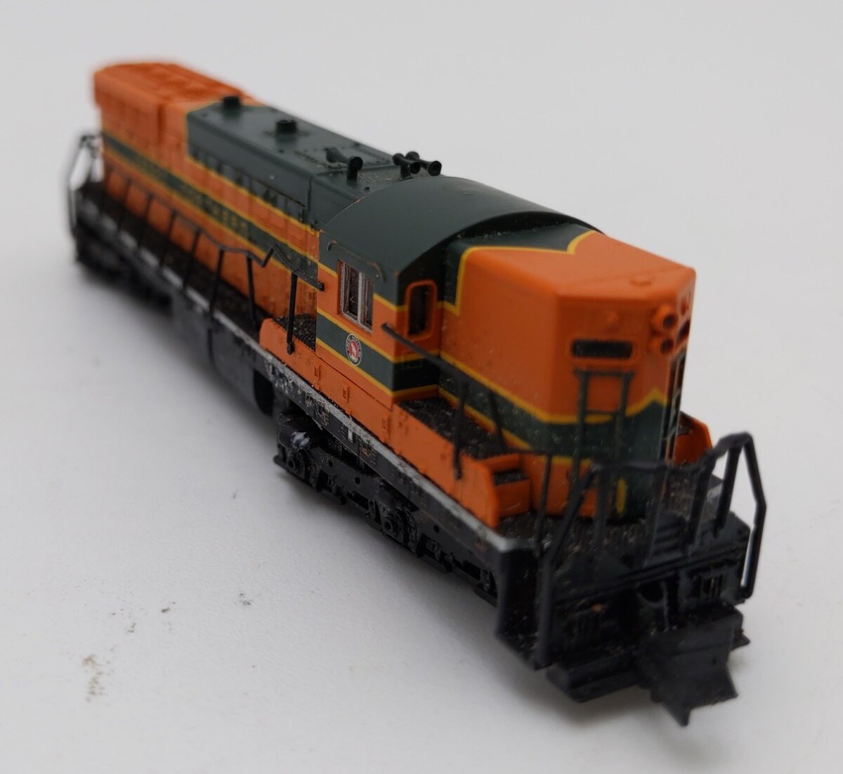 Life Like 7763 N Scale Great Northern SD7 Diesel Locomotive #566 VG