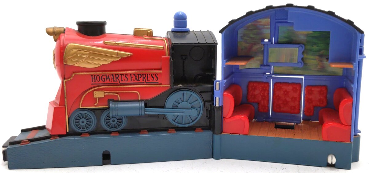 Mattel 2001 Harry Potter Platform 9 3/4 World Of Hogwarts Playset EX
