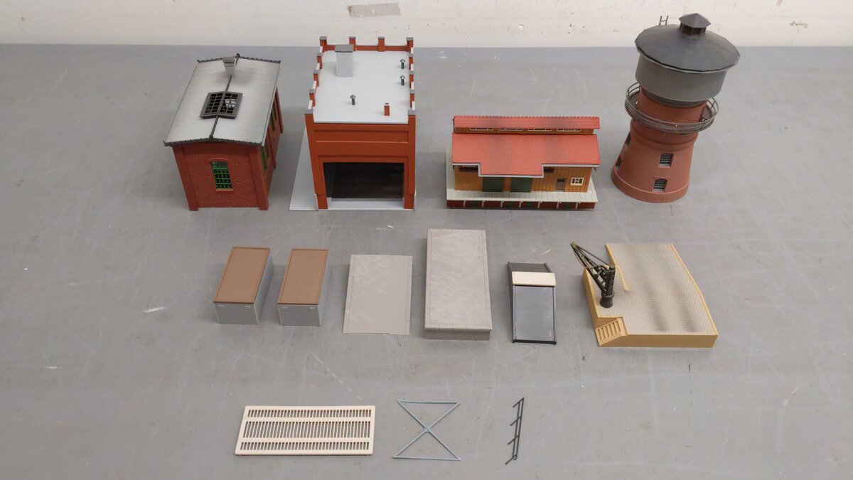 Kibri and Others HO Gauge Assorted Accessories [4] VG