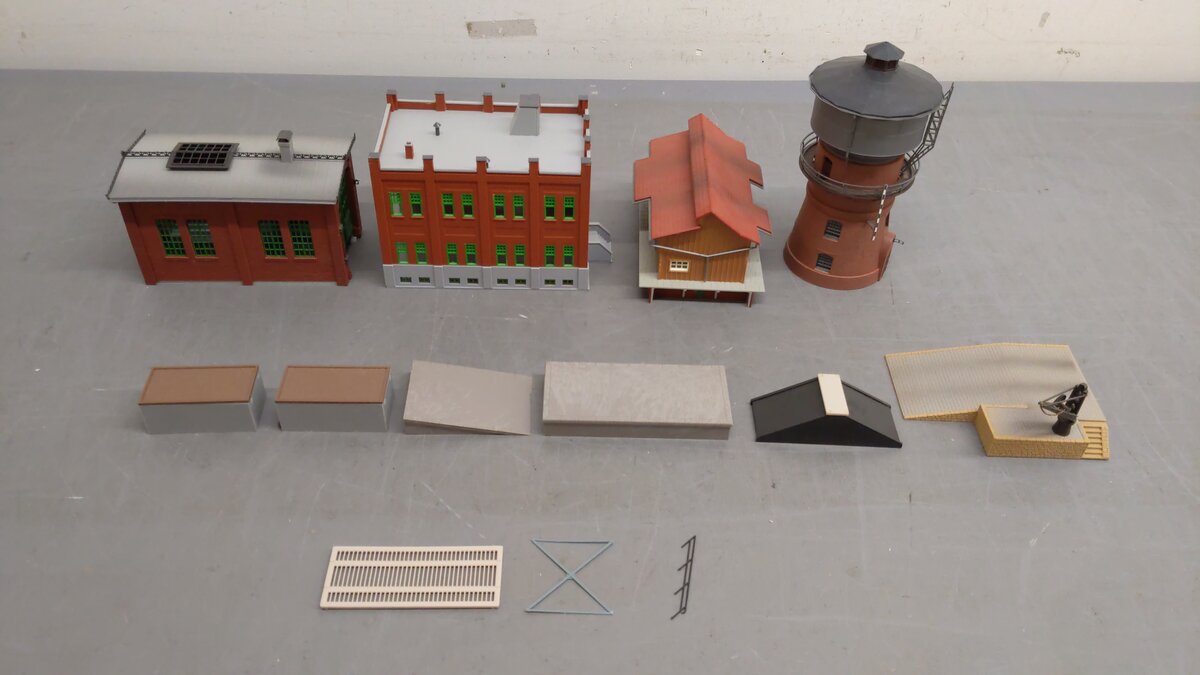 Kibri and Others HO Gauge Assorted Accessories [4] VG