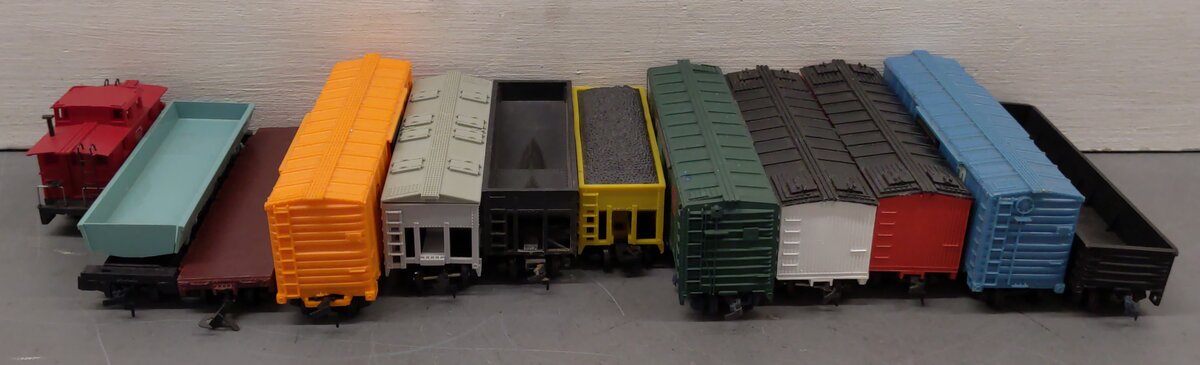 Lionel, Revell, Mantua & Other HO Scale Freight Cars [12] VG
