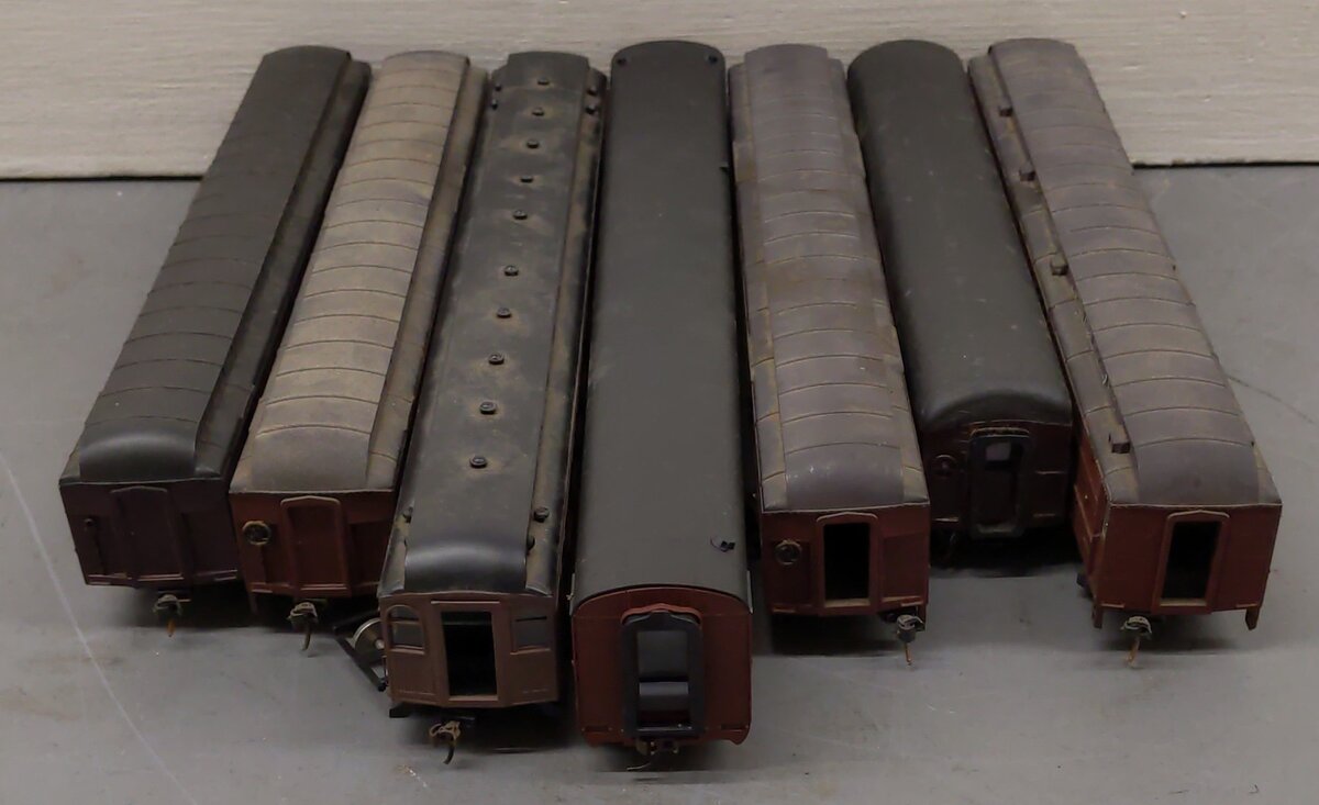 Assorted HO Scale Passenger and Freight Cars [7] VG