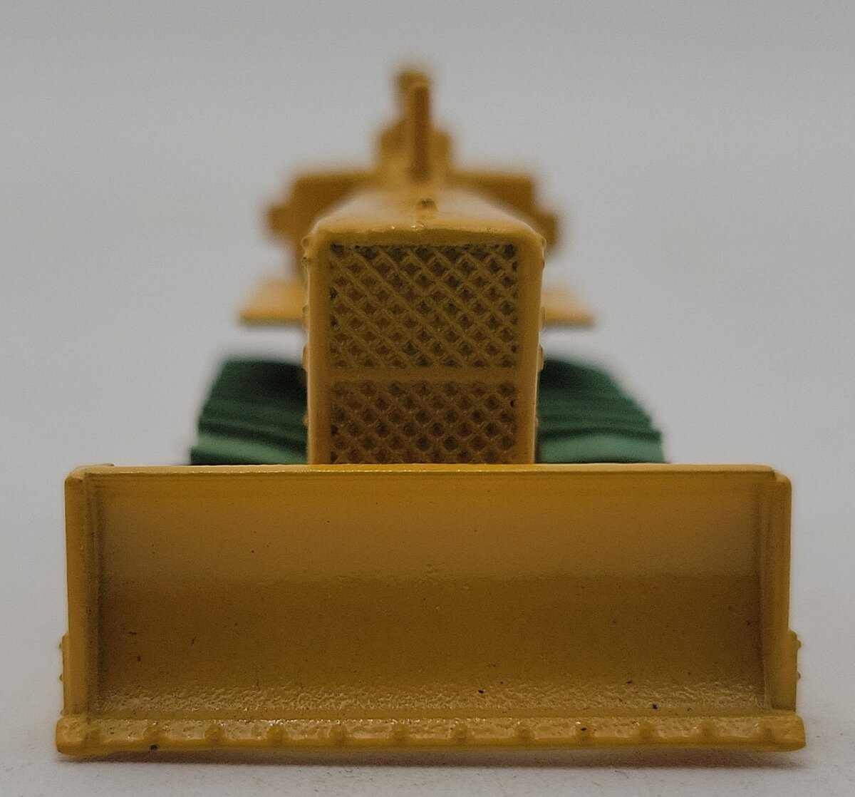 Matchbox No. 18 Vintage CAT D8 Tractor Moko Lesney w/ Box EX