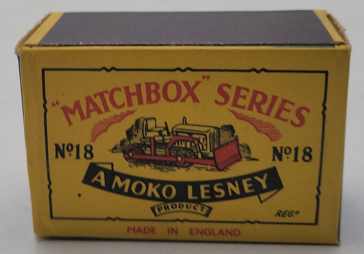 Matchbox No. 18 Vintage CAT D8 Tractor Moko Lesney w/ Box EX
