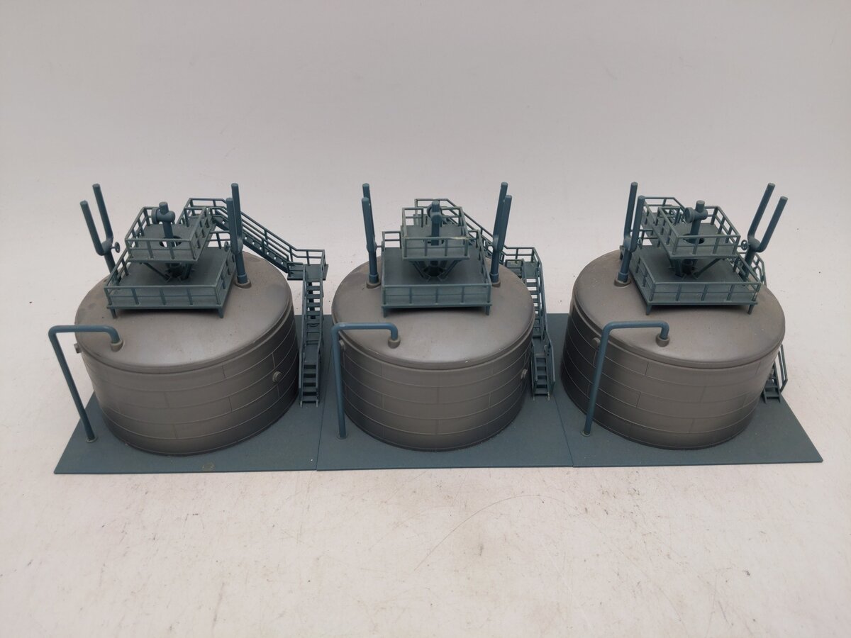 Vollmer 5526 HO Assorted Gasoline Storage Tank Buildings [3] EX