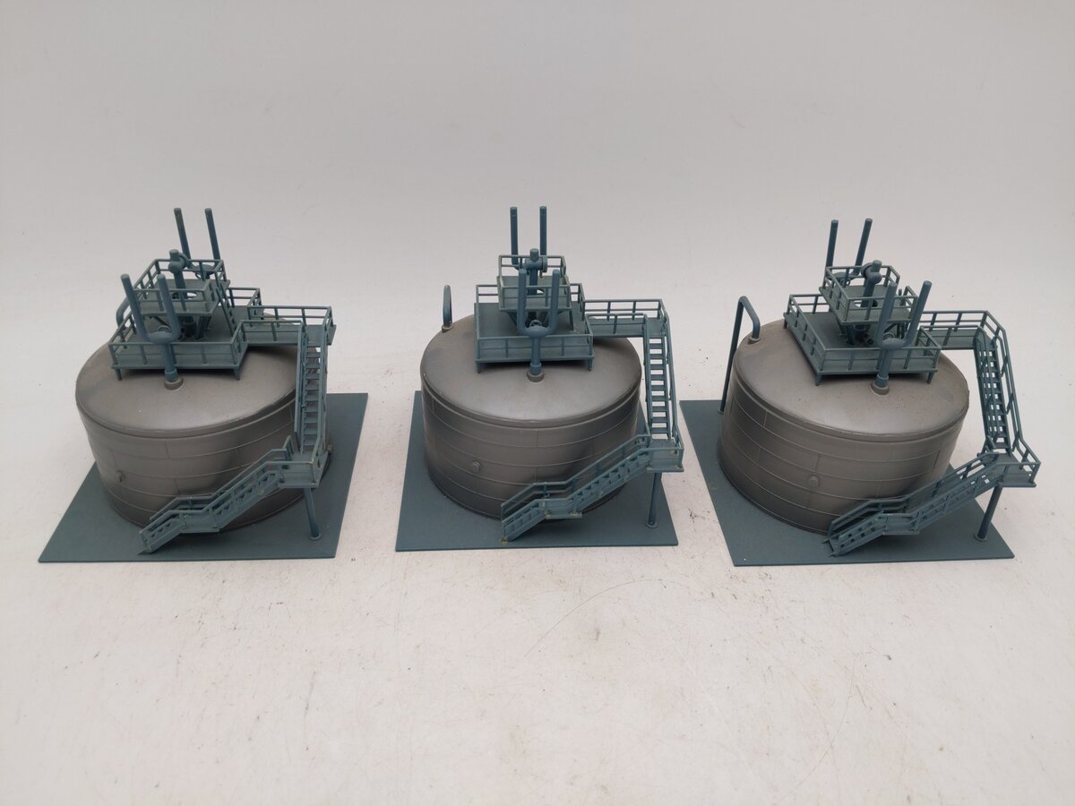 Vollmer 5526 HO Assorted Gasoline Storage Tank Buildings [3] EX