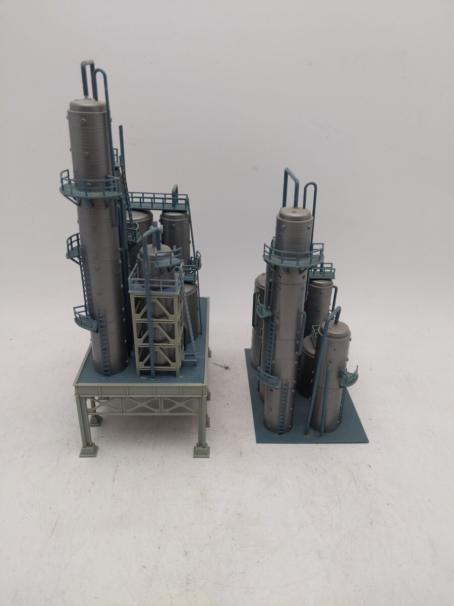 Vollmer 5525 HO Assorted Oil Refinery Buildings [2] EX