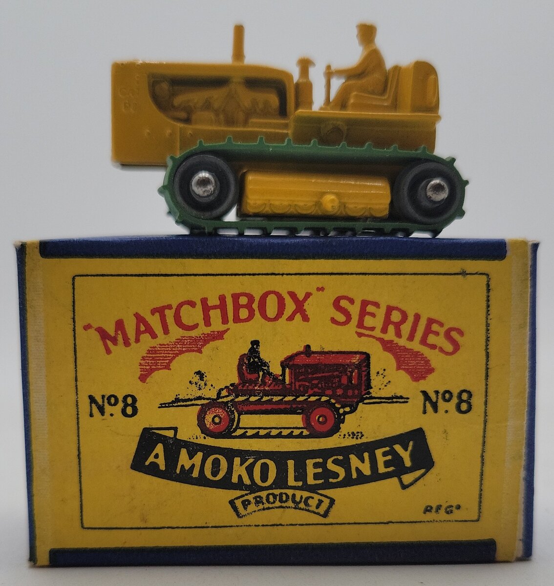 Matchbox 8 Caterpillar Bulldozer Moko Lesney LN/Box