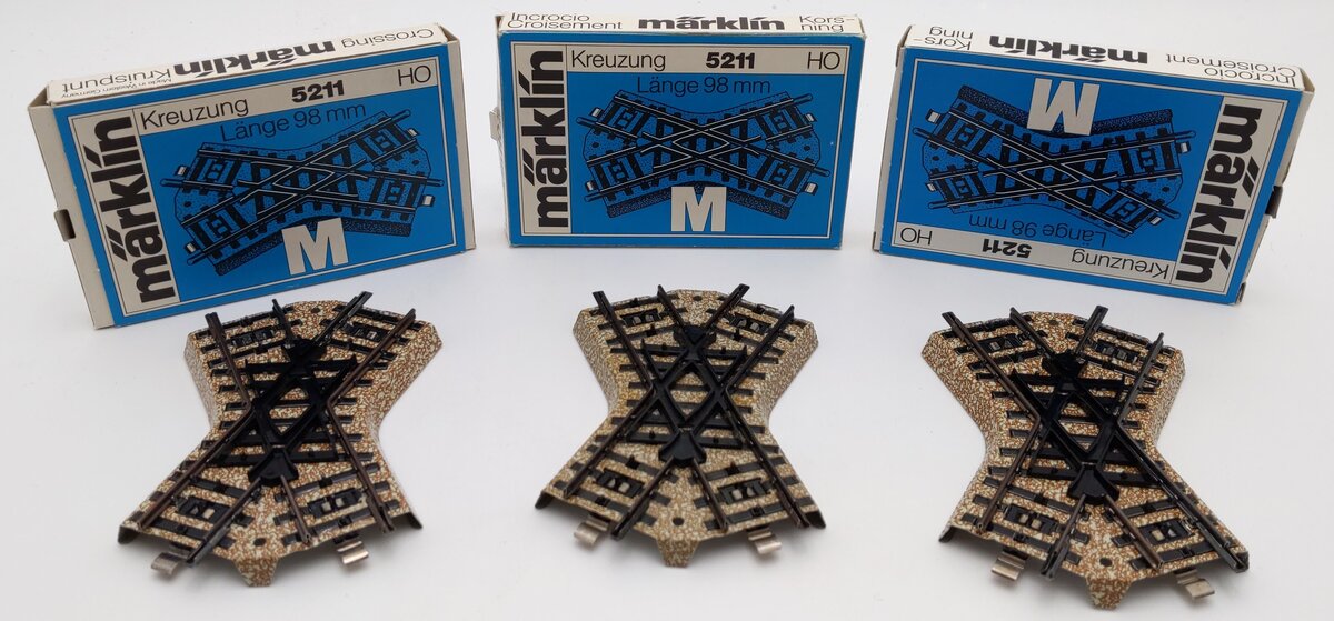 Marklin 5211 HO Scale 45 Degree Crossing Tracks [3] EX/Box