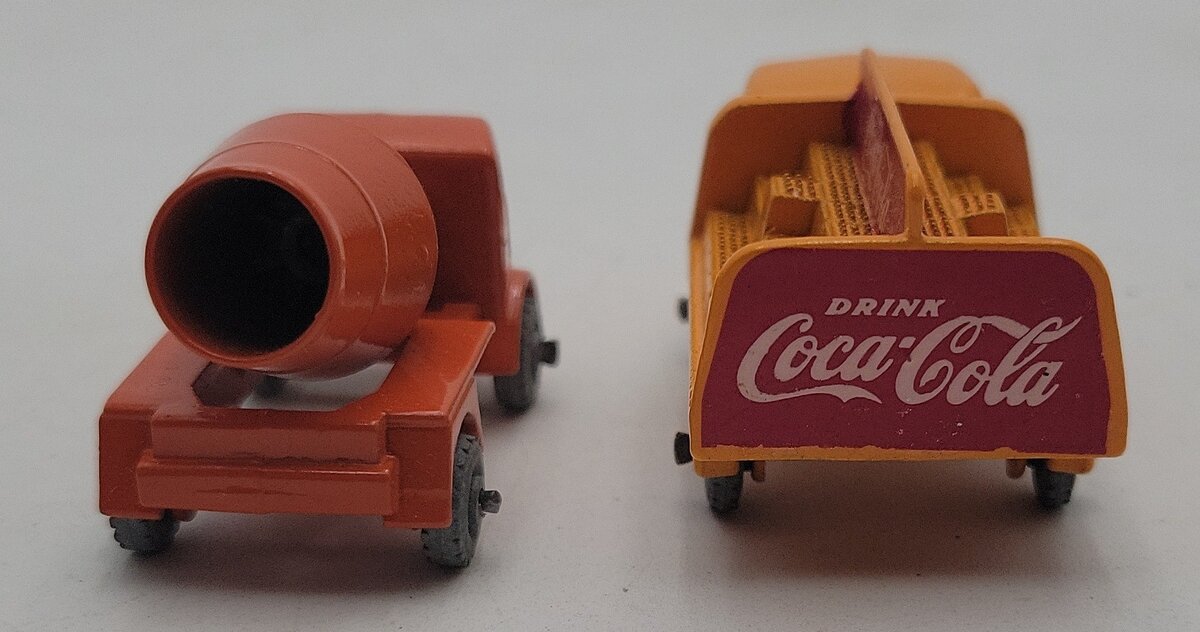Matchbox Assorted Diecast Vehicles: #26,37 [2] LN/Box